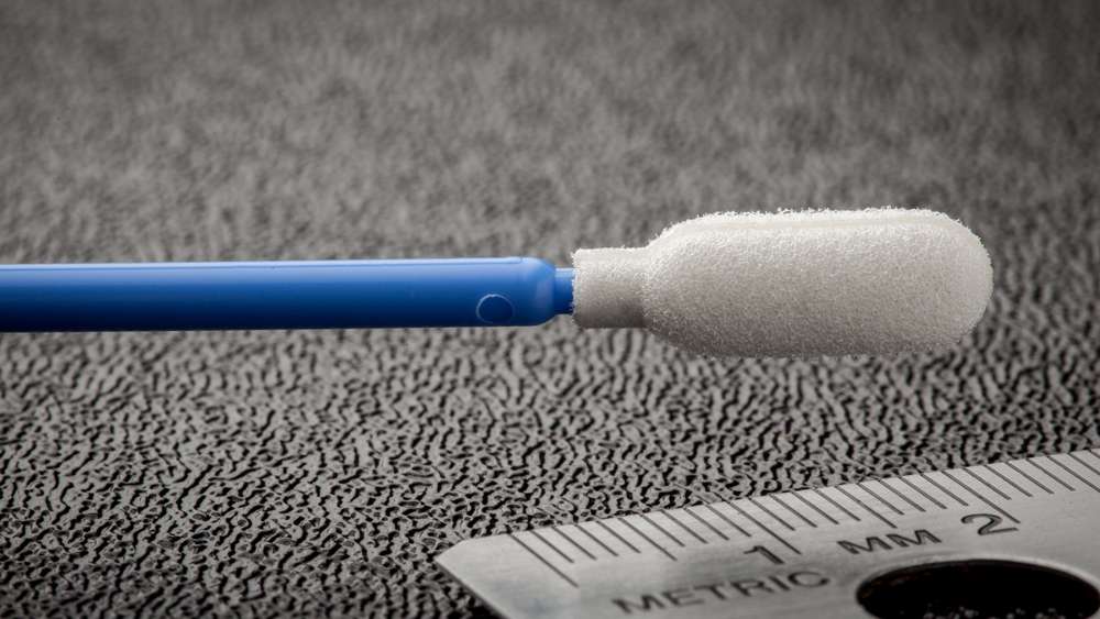 FoamTec HT1001 CleanWIPE Swab End Close Up Ruler